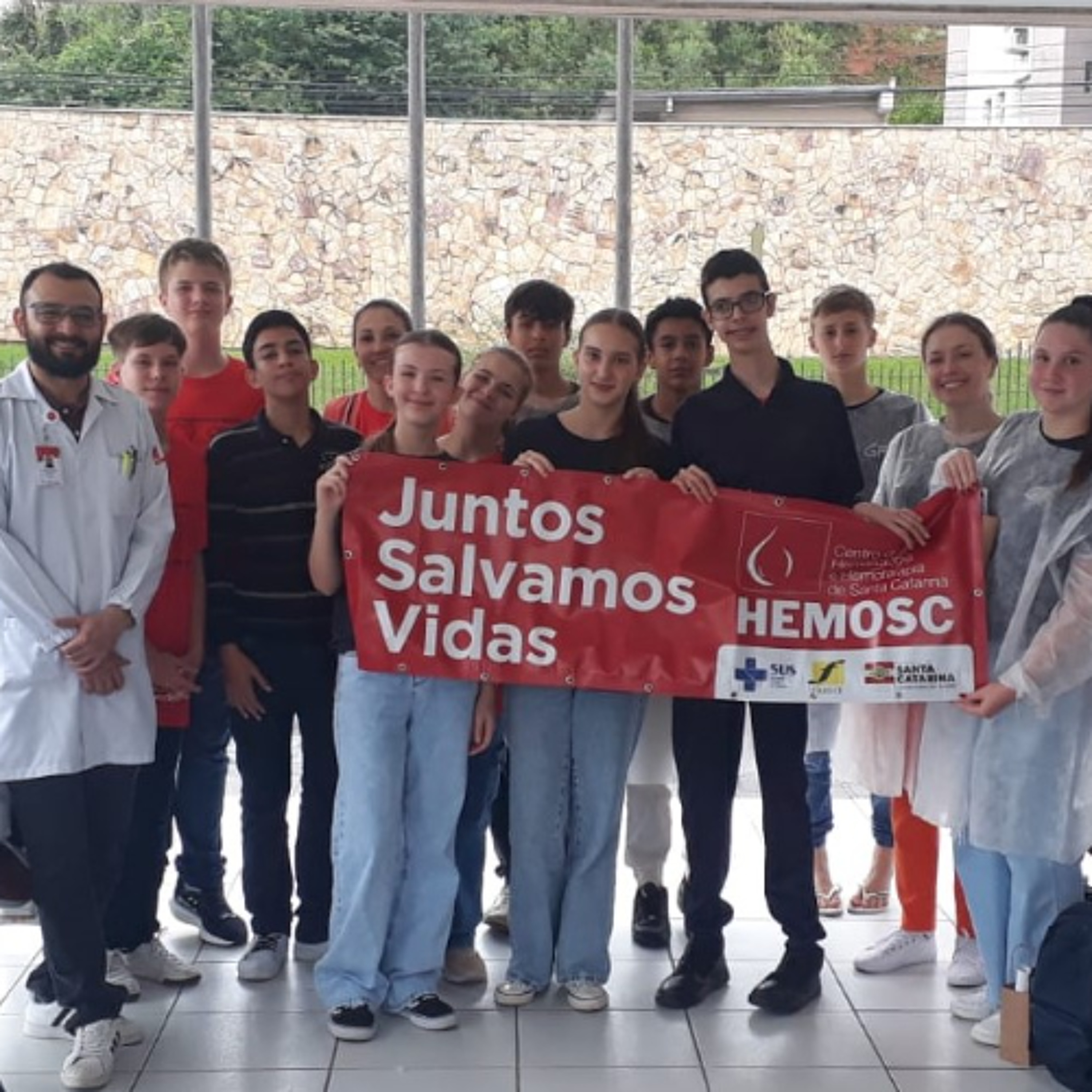 HEMOSC retoma Projeto Escola em 2026 para incentivar doação de sangue entre estudantes episode artwork
