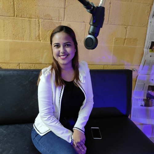 Stream episode Historia de la radio en Guatemala by Kris Escobar