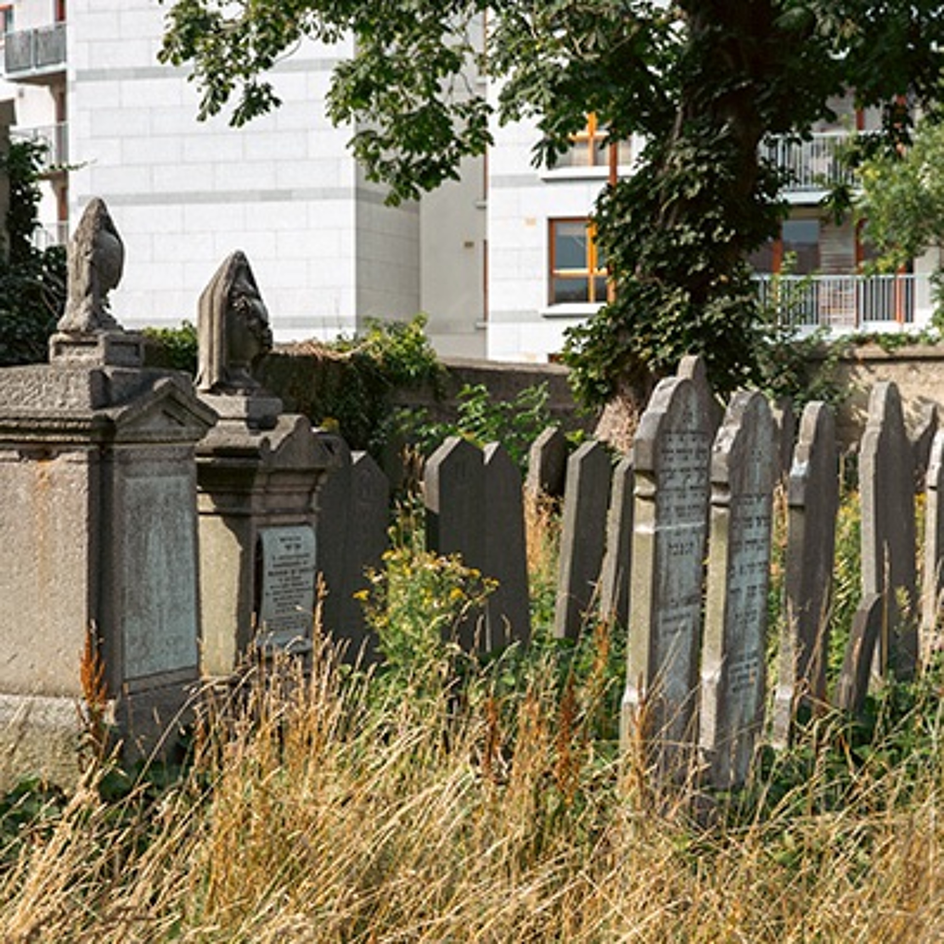 Ballybough Jewish Cemetery Audio Guide – Discover Dublin's Historic Graveyards episode artwork