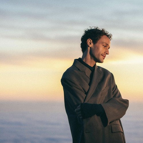 back to back (with Duncan Laurence)
