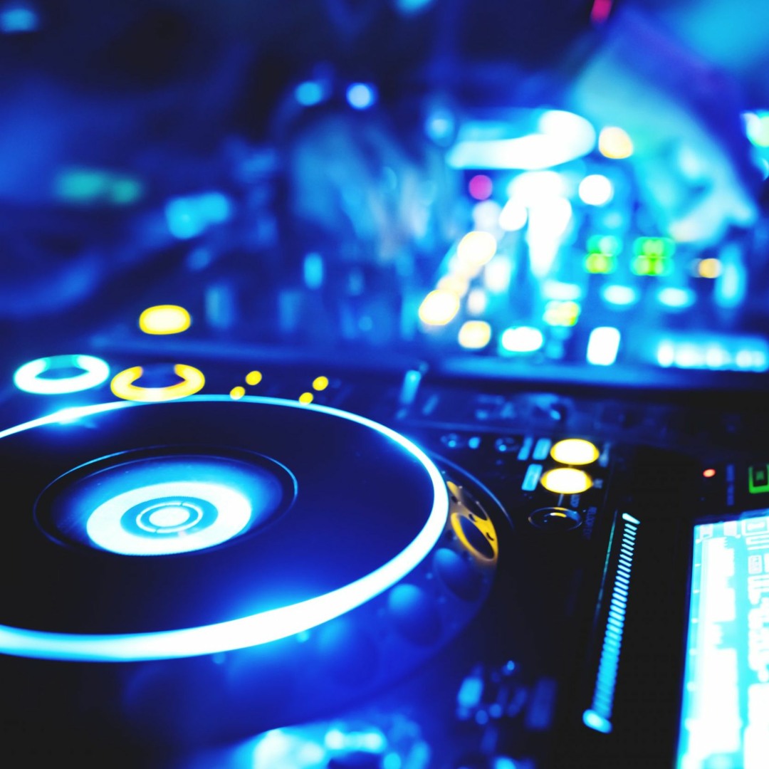 Stream FREEZY | Listen to House playlist online for free on SoundCloud