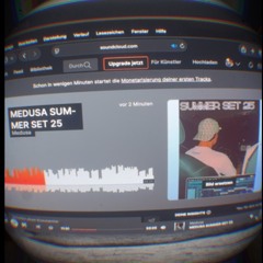 MEDUSA SUMMER SET 25