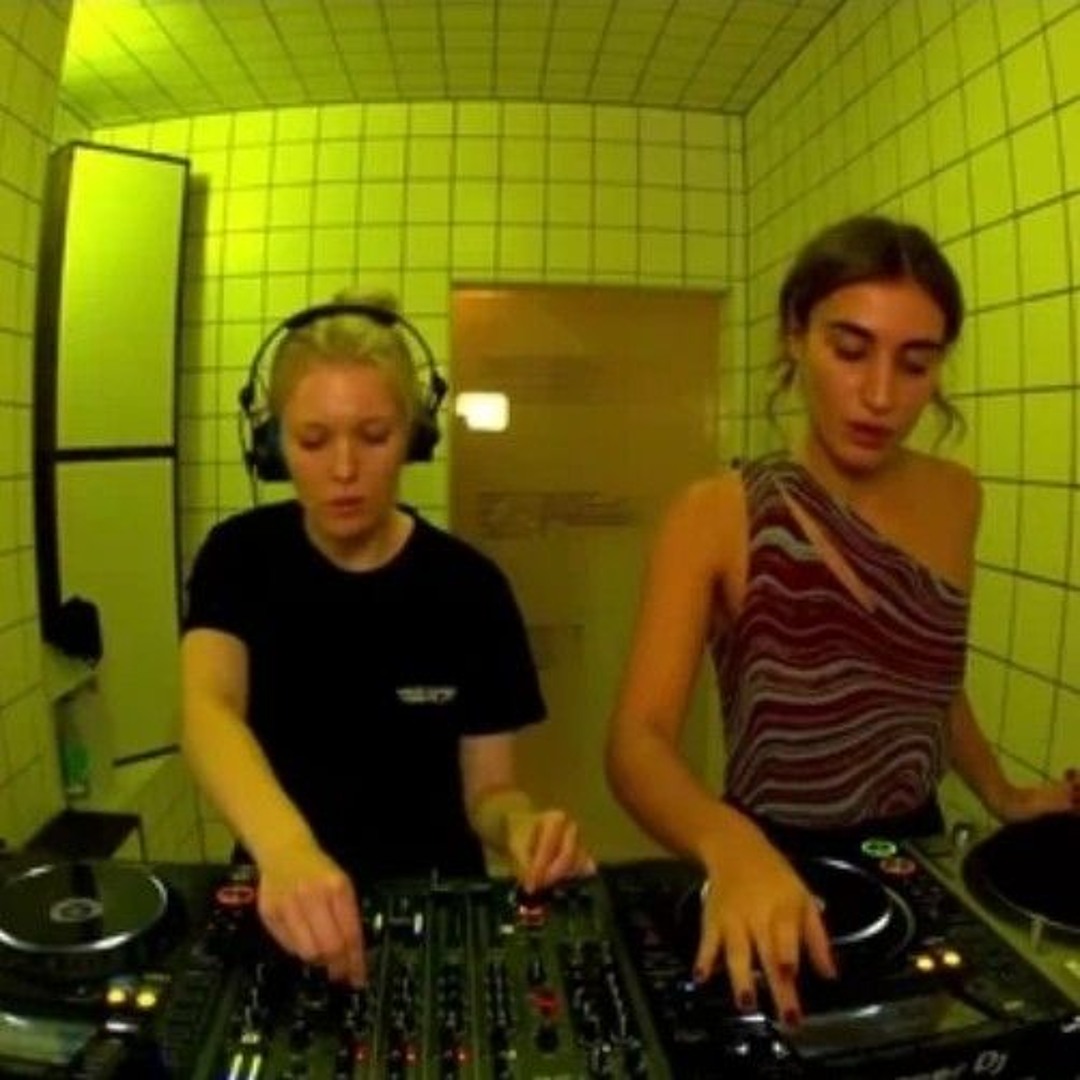 Léa Occhi B2B Justine Perry | HÖR Berlin | Techno