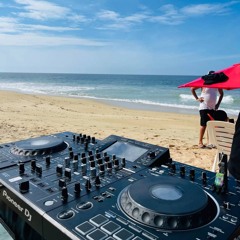 Sunday Family - Briceño B2b Yonaiker Alexander