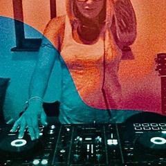 DJ Love Lee aka Miz Fitz.....Brings you her very 1st Breaks Mix !