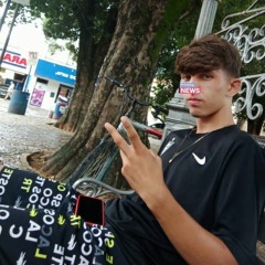 MT - O MK TA FORTE COM A GLOCK CAMUFLADA COM PENTĂ