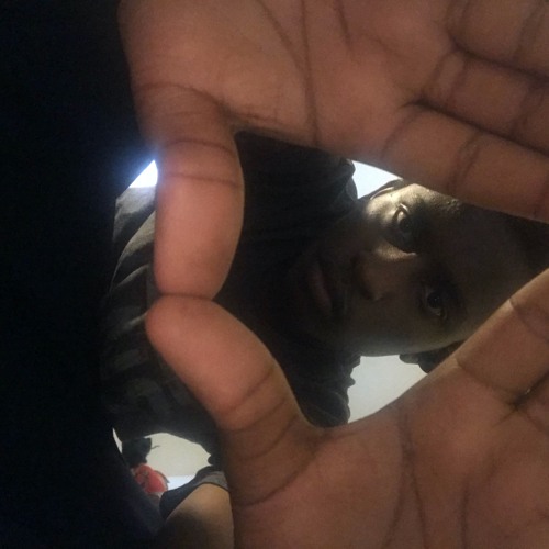 Sitting in a chair breathing in air remake | made on the Rapchat app (prod. by toptray1)