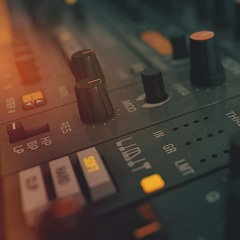 Drums + Synth Loop (OFF / ON)