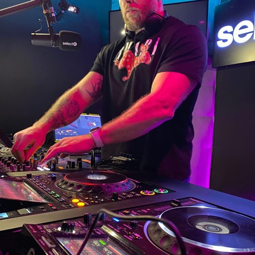 Select Radio Guest Mix