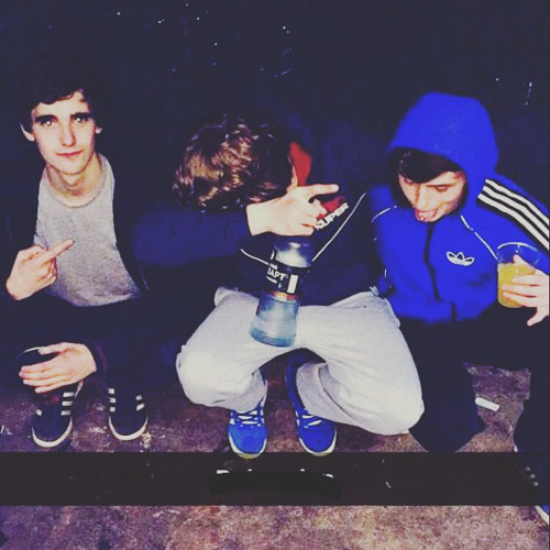 Skankin away