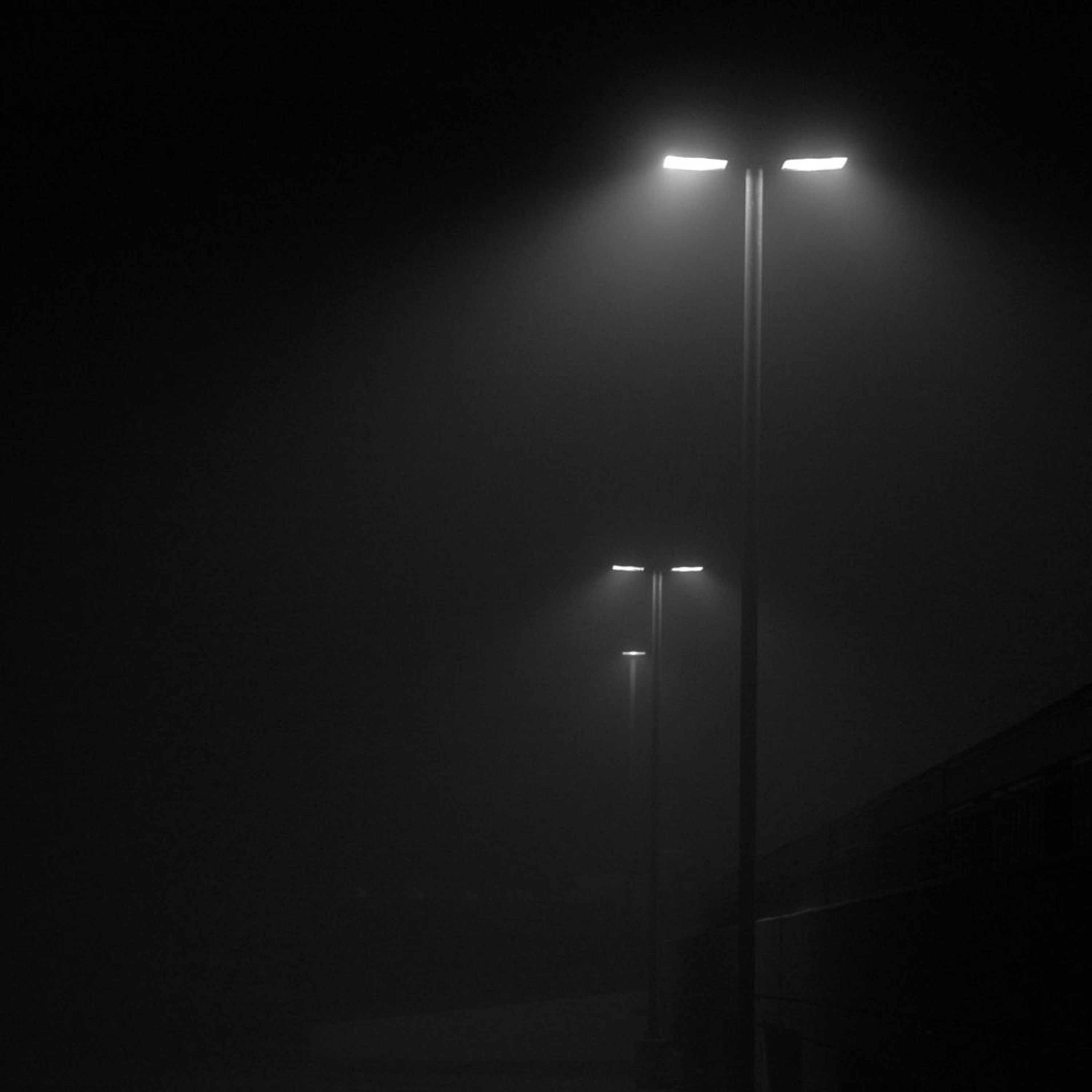 FLOATING IN THE DARK 24.10.24. MP3 episode artwork