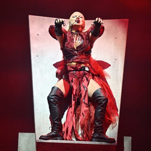 Lady Gaga - Alice (Live)