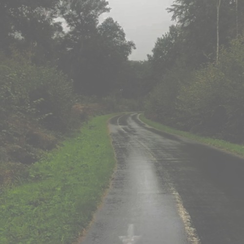 Écoute ça sur la route, quand le vent glisse sur tes mains.