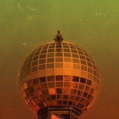 I know I'm safe up here.. - DPMskitty