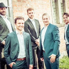 Rockin Around The World - LIVE (Status Quo Cover)