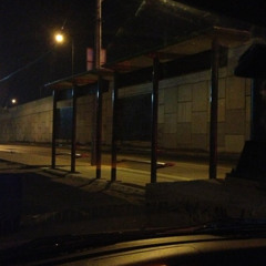 de noche en el paradero