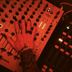 HYPNOTIC GROOVE | TOM DIS2IS