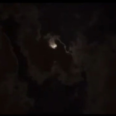 انا طالبك يا فهد تكفى لا يخليني.