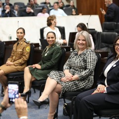 Mulheres policiais e agentes socioeducativos recebem homenagens no Plenário da Assembleia