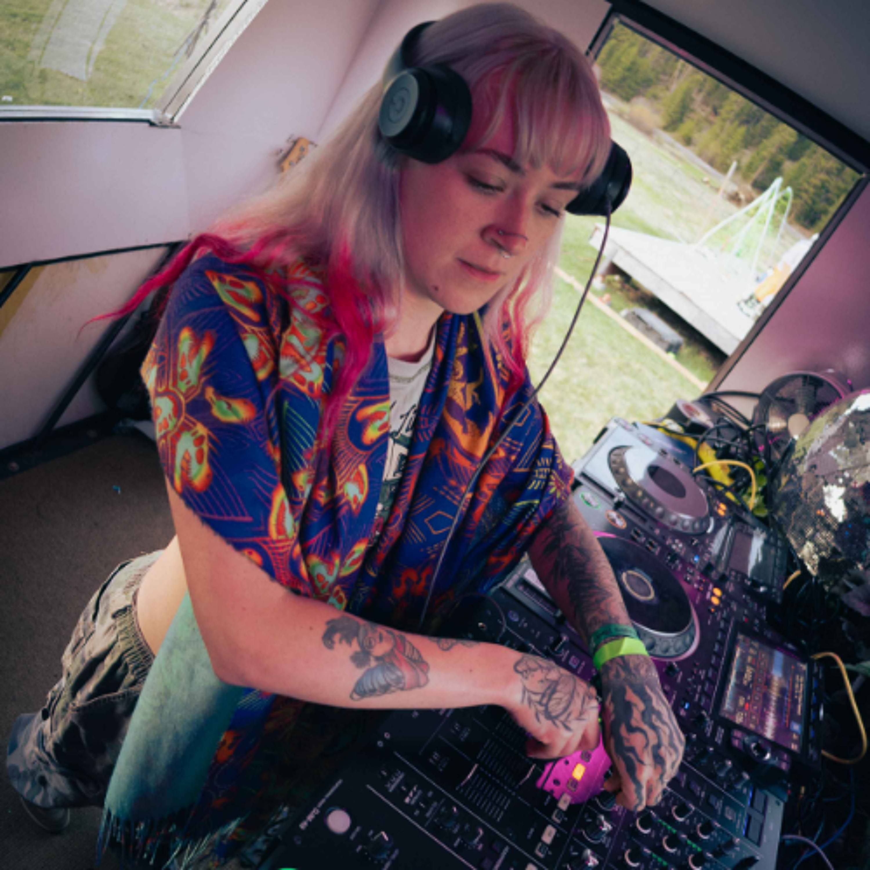 EP 319 - Suka Live @ Blimp Fest - Starlight Thursdays Episode 319 episode artwork