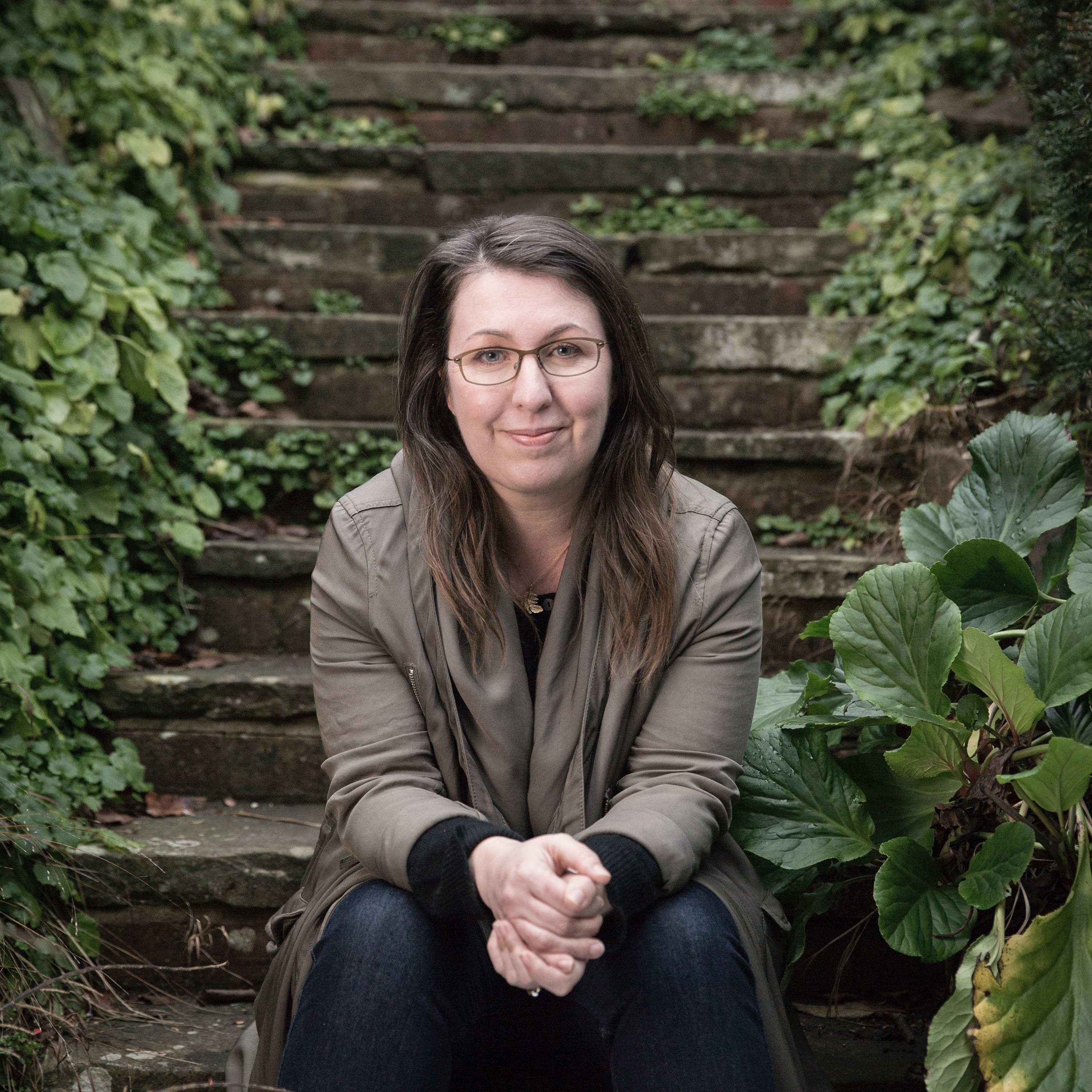 Ruth Ware on isolation and claustrophobia in her latest psychological thriller 'The It Girl' episode artwork