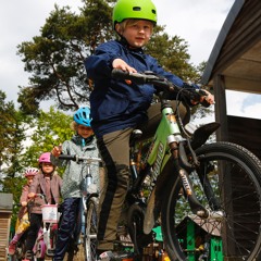 Børn skal lære at lege på cyklen