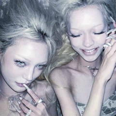 MIU MIU КОТЫ