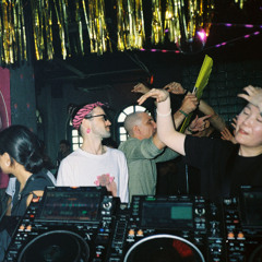 Shrugs for Snug Extended @ Savage, Hanoi - June 23, 2025