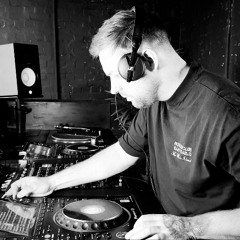 Ash Lowe - House DJ Mix (Rossi, Luke Dean, Kolter, Ozzie Guven + more)