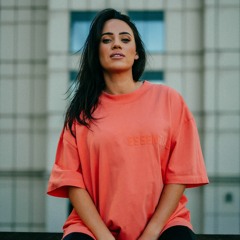 Stacie Selects 001