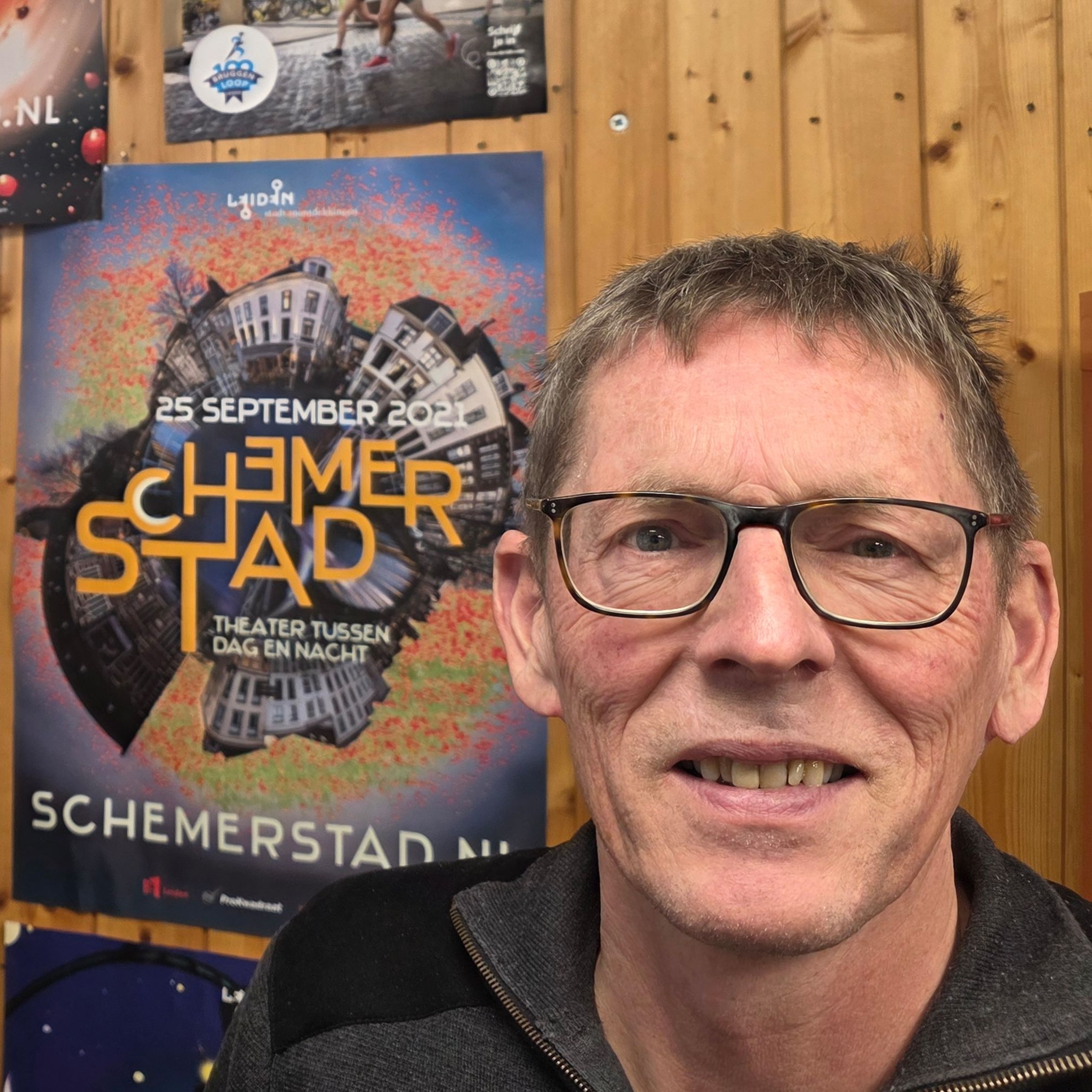 2026-01-08 Frank van Leeuwen over Schemerstad episode artwork