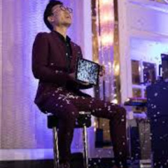 Why a Stage Magic Show is Perfect for Corporate Events