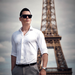 Actor-Director Enzo Zelocchi Announces Multiplatform Expansion with Global Projects on the Horizon