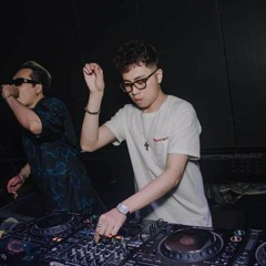 Let Me See - Thái Hoàng Mix