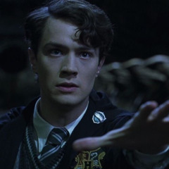 tom riddle in the library