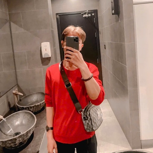 AI ANH CŨNG CỤC ZÀNG BY SANDYS