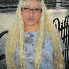 roachg1rl - watchme (mimics gate fleafriends)