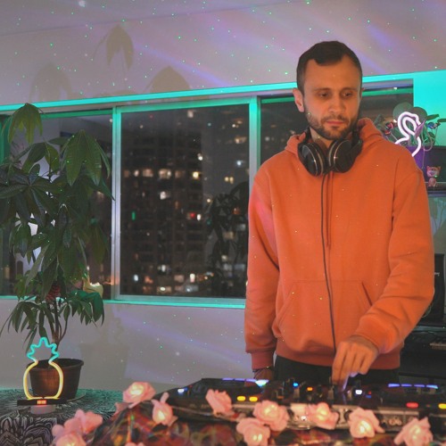 Stream Vibin With Val House Mix By V A L V I 8 E S Listen Online