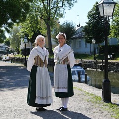 9. Västra Långgatan 40: The traditional costume