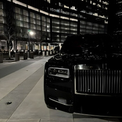 ONA MRUCZY JAK ROLLS ROYCE PHANTOM