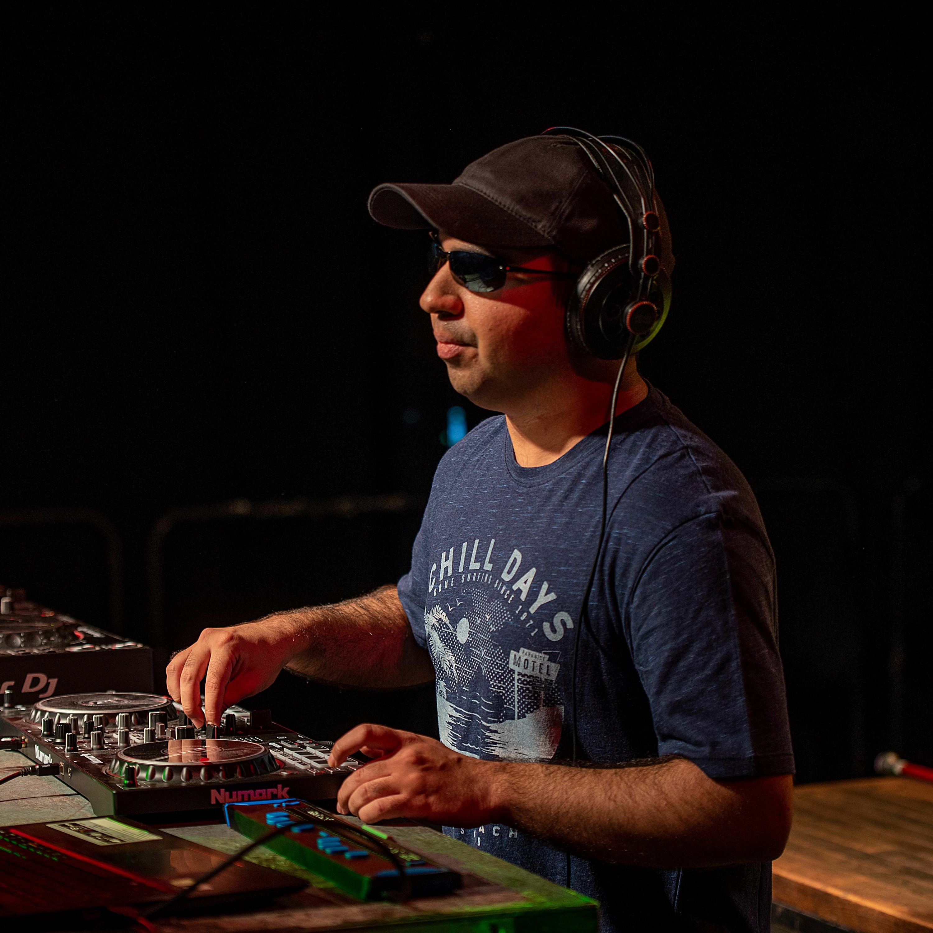 Blind Dance Radio: EDM radio show by DJ Artin