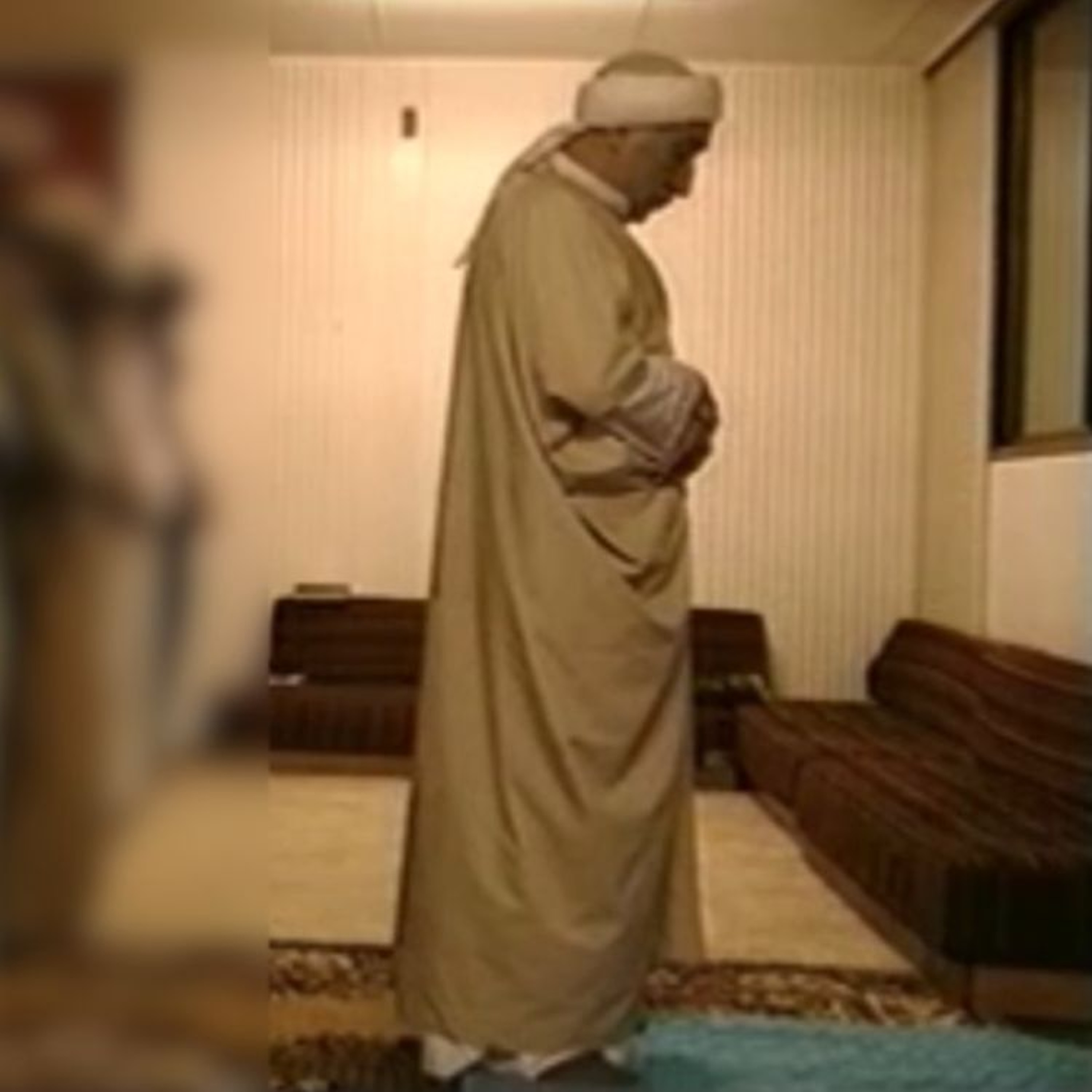 1978-04-14 Hocaefendi NAMAZ Kıldırıyor (Cuma Namazı) - M. Fethullah Gülen Hocaefendi