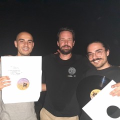 Houz Strings_Deaf Feet b2b Payeta