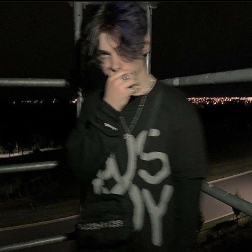 في الحبس مساجين😢