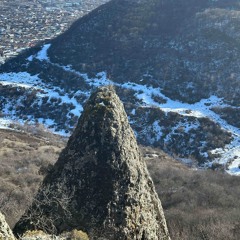 Плакал снег