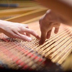 Jodeln (1996/99) for piano harmonics, 2 players