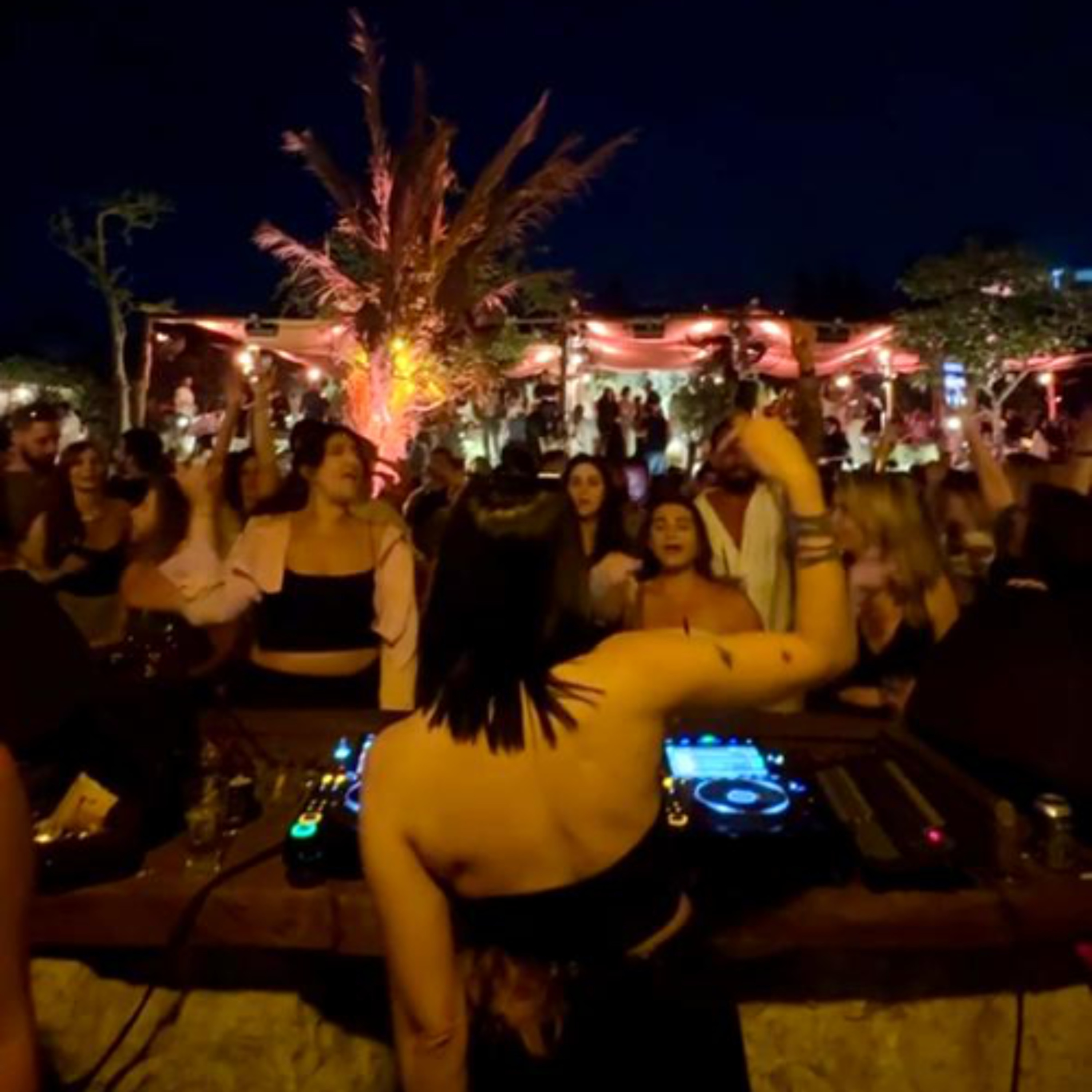 Chloe H. Live @ Almaza Bay All nighter on a June Night! episode artwork
