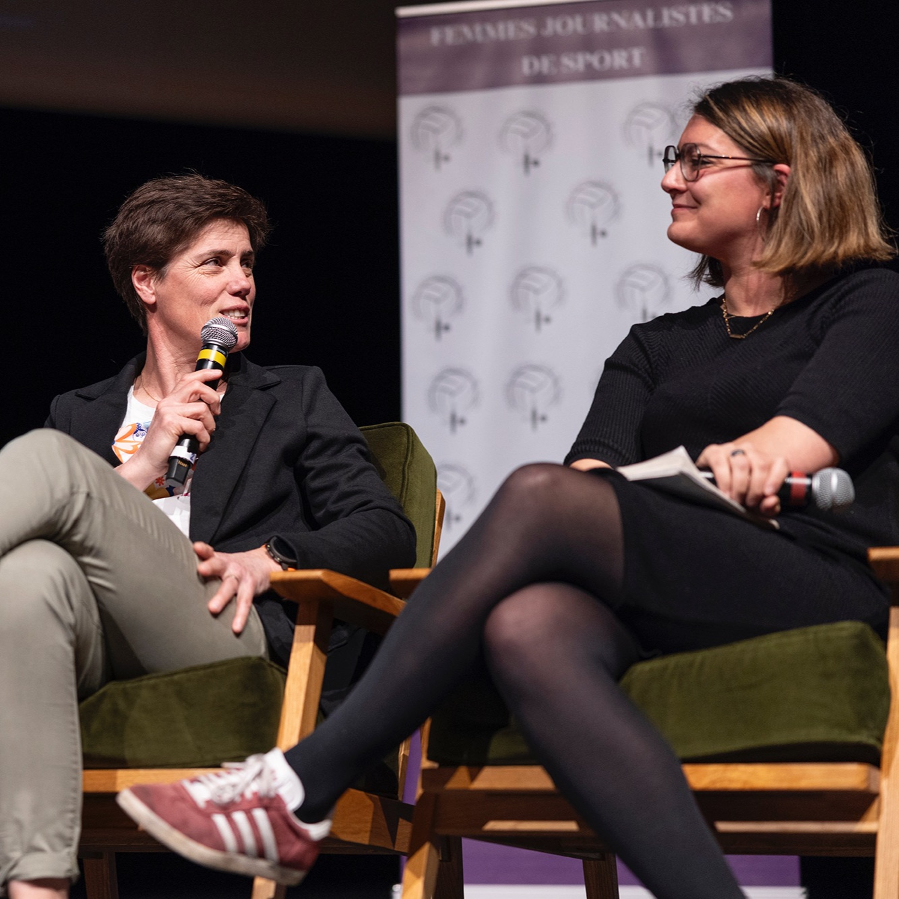 Gravir l'Everest, interview de Delphine Chaigneau | Le journalisme c'est du sport ! episode artwork