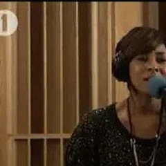 Keri Hilson - Energy (Live at BBC Radio 1)