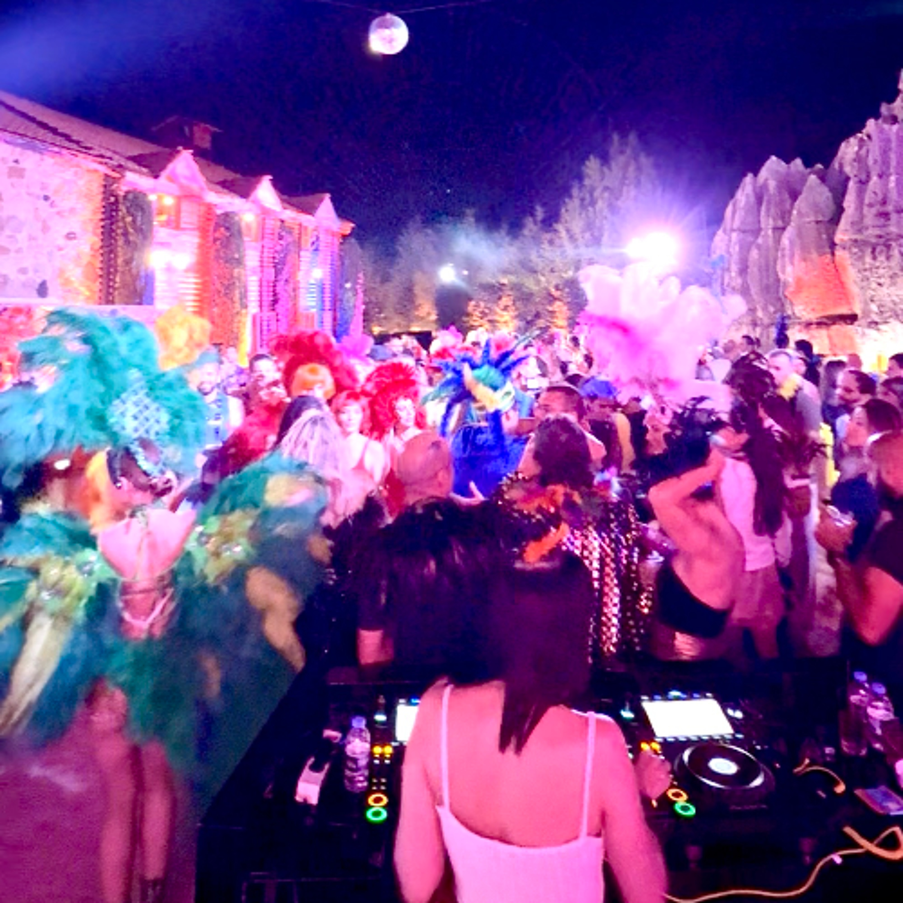 Carnival Di Tawil - 40th Birthday Party Rio di Beirut episode artwork